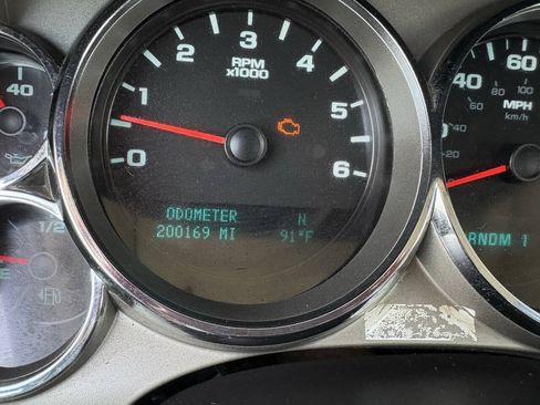 Used 2011 Chevrolet Silverado 2500 LT w/ Interior Plus Package AWD/4WD image 34