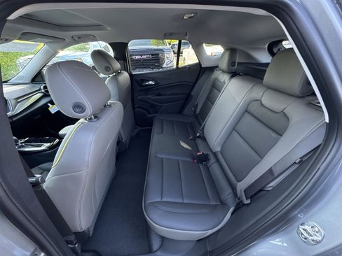 New 2026 Chevrolet Trax ACTIV FWD image 24