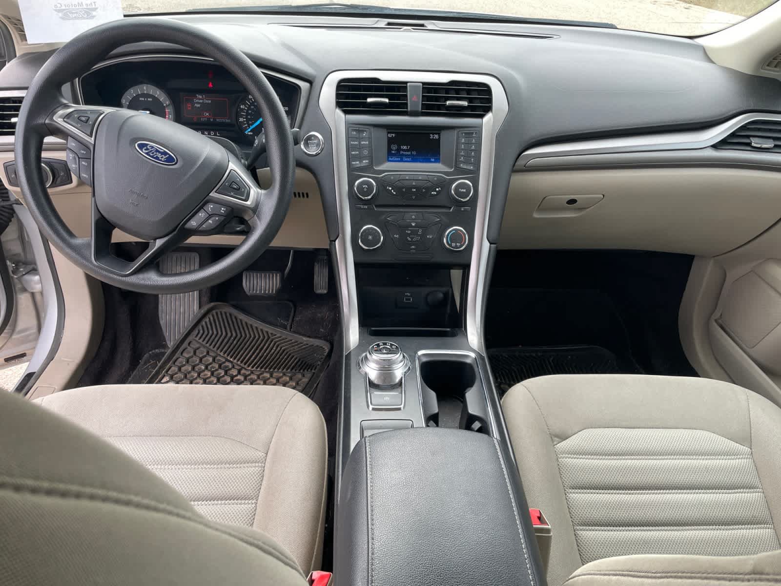 Used 2017 Ford Fusion SE FWD image 11
