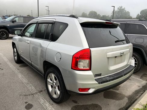 Used 2011 Jeep Compass 2WD image 3