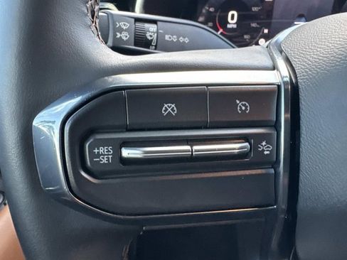 Used 2024 GMC Canyon AT4 image 27