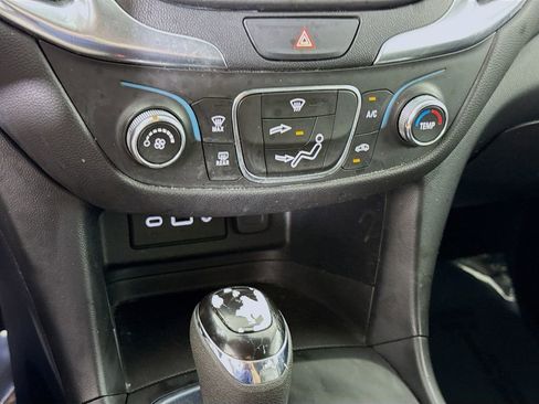 Used 2021 Chevrolet Equinox LT FWD image 7