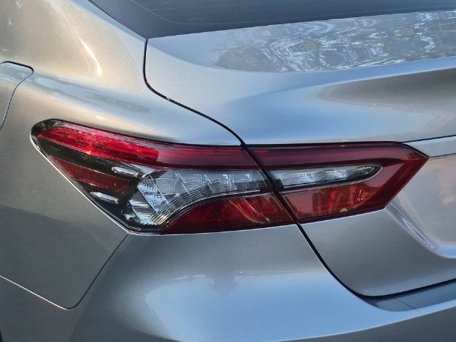 Used 2024 Toyota Camry XLE w/ Navigation Package FWD image 21