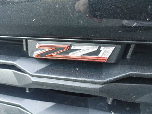 Used 2024 Chevrolet Colorado Z71 w/ Z71 Convenience Package 2 image 10