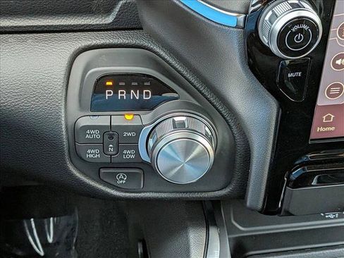 New 2026 RAM 1500 Laramie AWD/4WD image 13