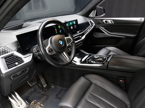 Used 2023 BMW X7 M60i w/ Executive Package image 43