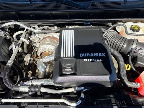 Used 2021 Chevrolet Silverado 1500 High Country w/ Safety Package II image 31