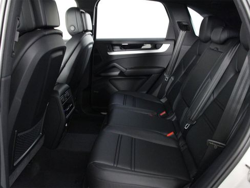 New 2026 Porsche Cayenne E-Hybrid image 18