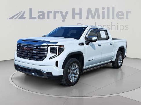 Used 2023 GMC Sierra 1500 Denali w/ Technology Package AWD/4WD image 1