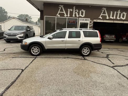 Used 2007 Volvo XC70 AWD/4WD image 4