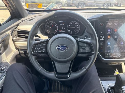 Used 2025 Subaru Forester Premium AWD/4WD image 9