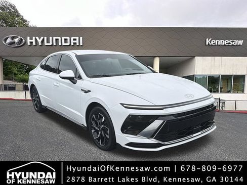 Certified 2025 Hyundai Sonata SEL FWD image 1