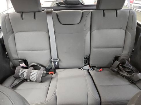 Used 2023 Jeep Wrangler Sport S image 21