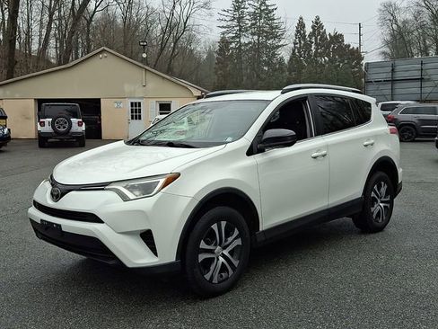 Used 2017 Toyota RAV4 LE w/ Carpet Mat Package image 4