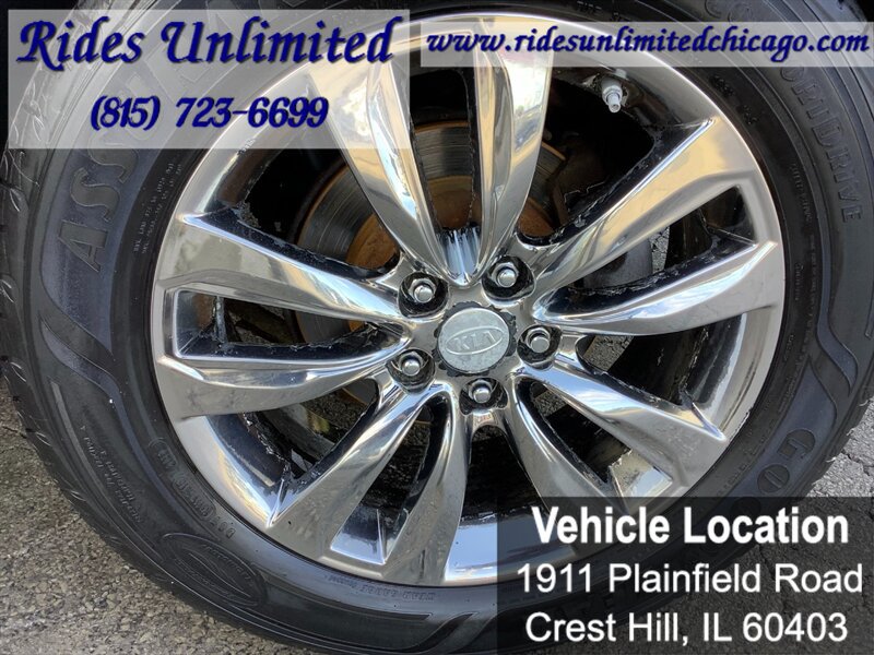 Used 2013 Kia Sorento SX FWD image 38
