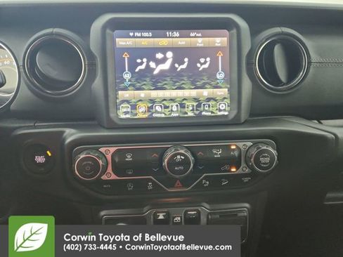 Used 2020 Jeep Wrangler Unlimited Sahara image 28