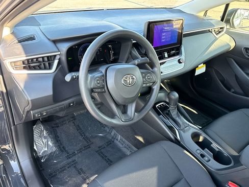 Used 2026 Toyota Corolla LE image 10