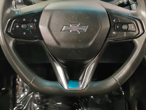 Used 2023 Chevrolet Bolt LT w/ Driver Confidence Package FWD image 5