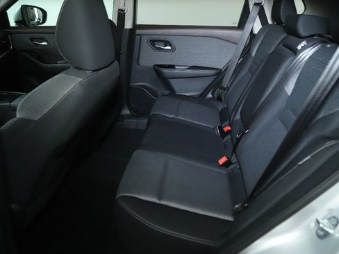 Certified 2022 Nissan Rogue SV FWD image 14