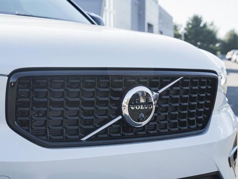 New 2026 Volvo XC40 B5 Plus w/ Protection Package Premier image 12
