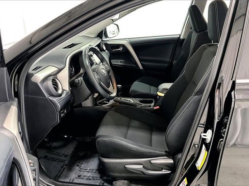 Used 2016 Toyota RAV4 XLE image 18