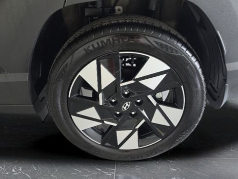 Certified 2025 Hyundai Kona SEL FWD image 36