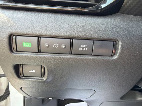 Used 2024 Nissan Sentra SV FWD image 10