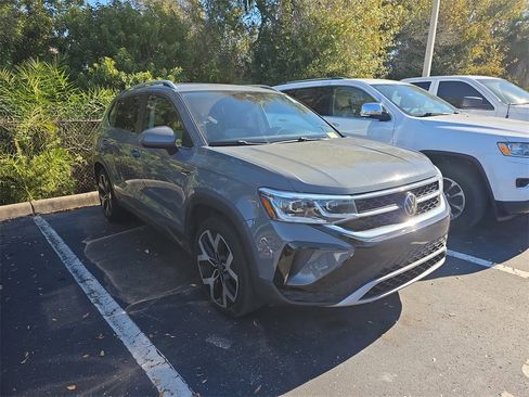 Used 2023 Volkswagen Taos SEL image 2