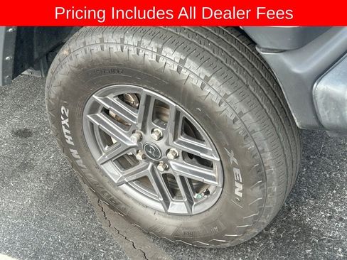 Used 2024 Jeep Wrangler Unlimited Sport AWD/4WD image 2