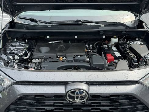 Used 2022 Toyota RAV4 LE AWD/4WD image 35