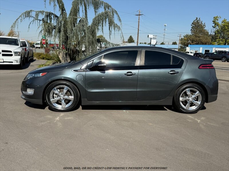Used 2013 Chevrolet Volt Premium w/ Premium Trim Package FWD image 4