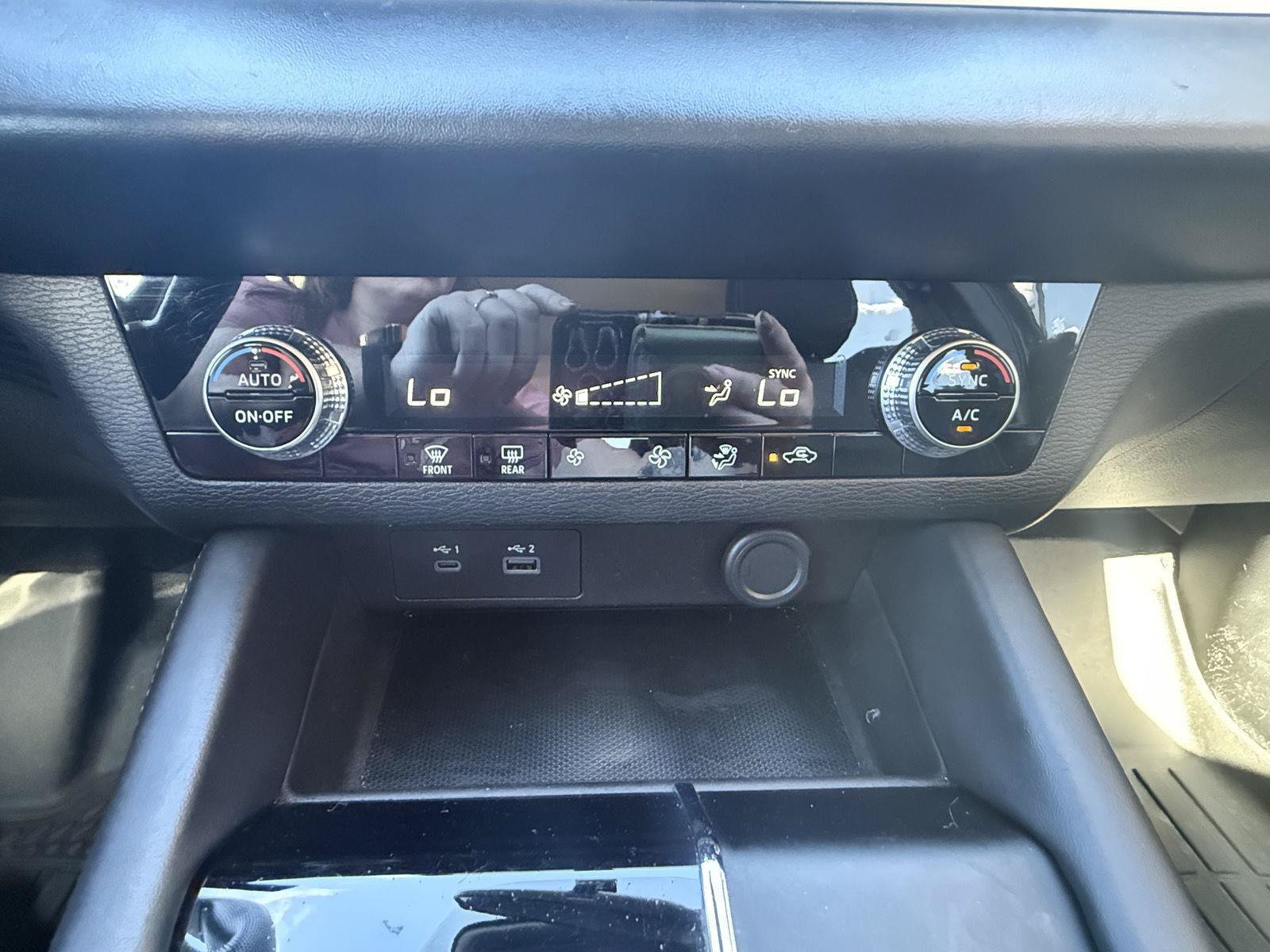 Used 2023 Mitsubishi Outlander ES FWD image 5