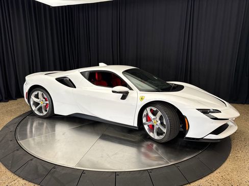 Used 2023 Ferrari SF90 Stradale image 11