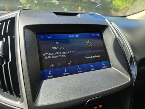 Used 2020 Ford Edge SEL FWD image 29