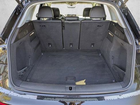 Used 2021 Audi Q5 Premium Plus w/ Premium Plus Package image 6