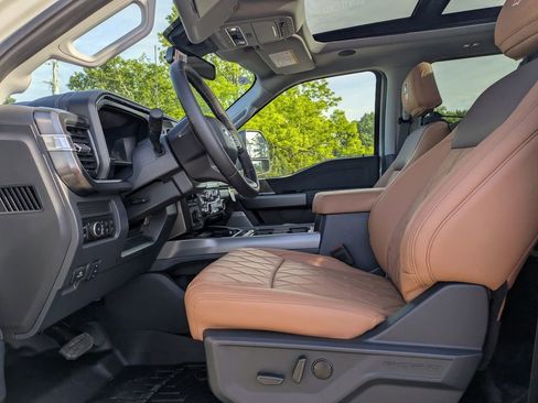 New 2026 Ford F250 Lariat w/ Black Appearance Package AWD/4WD image 13