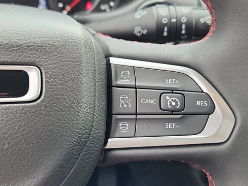 Used 2022 Jeep Compass Trailhawk AWD/4WD image 21