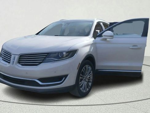 Used 2018 Lincoln MKX Reserve w/ Driver Assistance Package image 10
