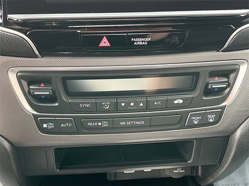Used 2024 Honda Ridgeline Sport image 15