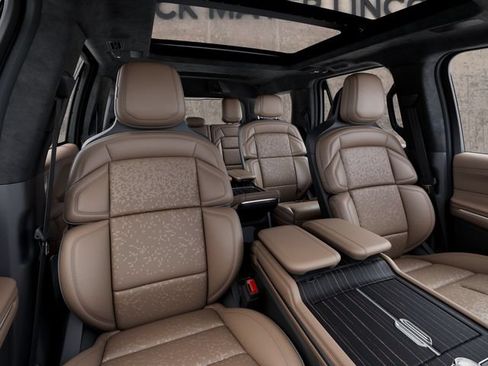 New 2027 Lincoln Navigator Black Label AWD/4WD image 12