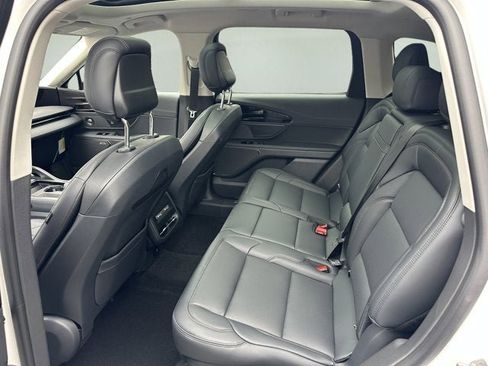 New 2026 Lincoln Nautilus Premier w/ Equipment Group 102A AWD/4WD image 10