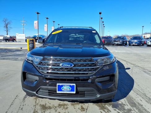 Used 2022 Ford Explorer XLT image 7