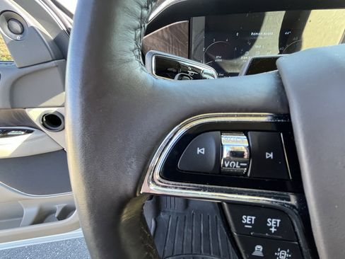 Used 2024 Lincoln Navigator Premiere image 20