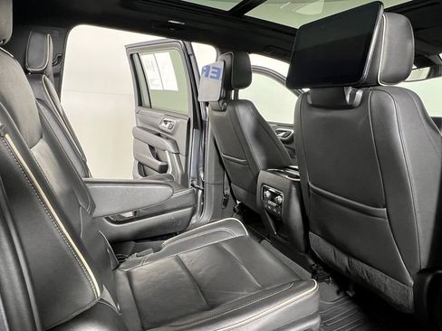 Used 2021 GMC Yukon XL SLT w/ SLT Premium Package AWD/4WD image 12