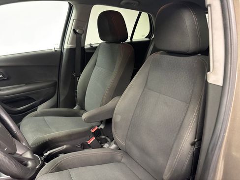 Used 2020 Chevrolet Trax LS w/ Tint and Cruise Package image 24