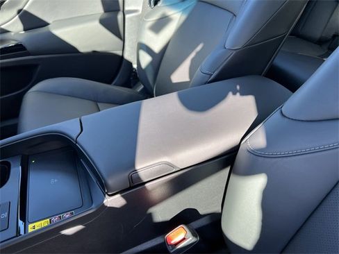 Used 2024 Lexus ES 350 w/ Premium Package image 19