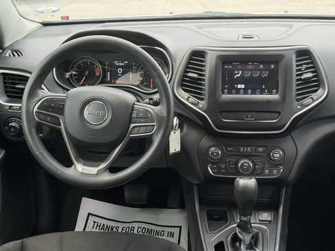 Used 2019 Jeep Cherokee Latitude w/ Popular Appearance Group FWD image 20