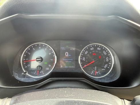 Used 2019 Toyota RAV4 XLE w/ Carpet Mat Package AWD/4WD image 43