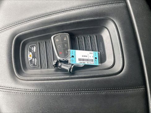 Used 2020 Cadillac Escalade ESV 2WD image 31