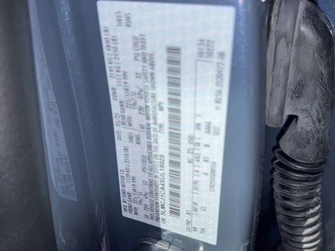 Used 2025 Lincoln Corsair Premiere w/ Equipment Group 101A image 9